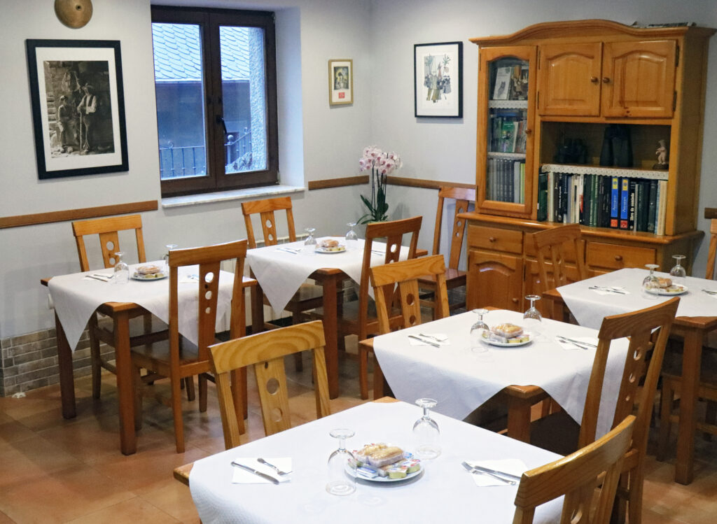Imagen mesas de cafeteria